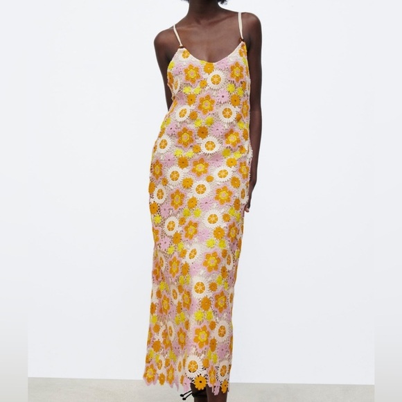 Zara Women’s Crochet Floral Midi Dress (Vogue’s Choice) - Size M - Picture 2 of 14